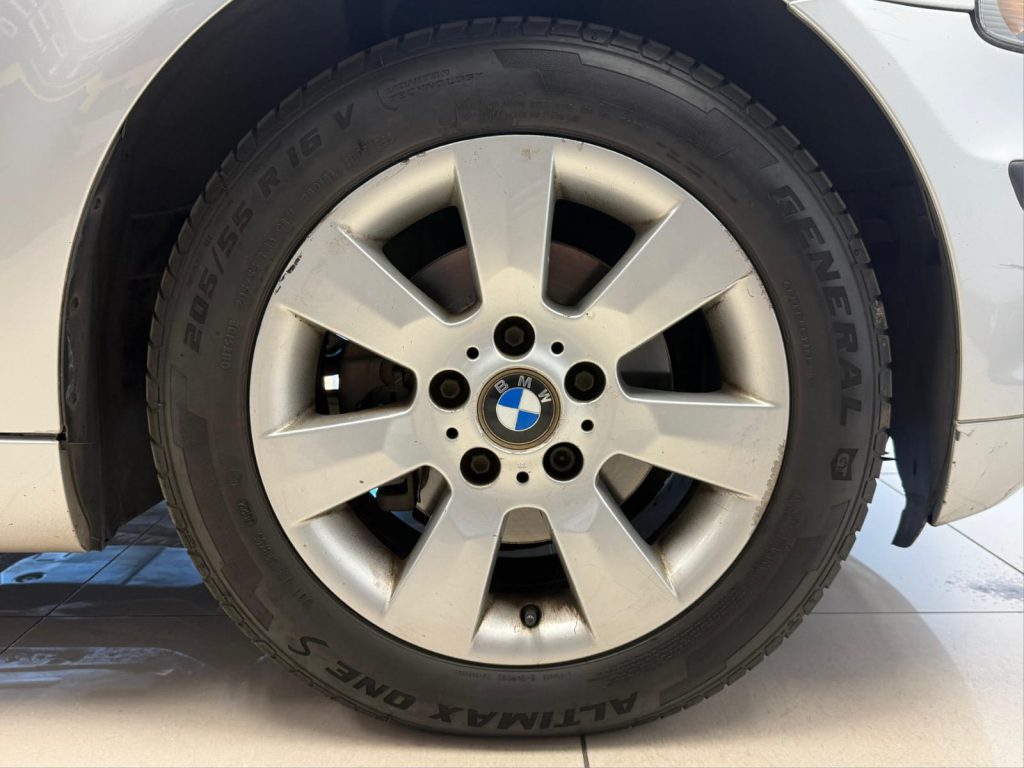 2004 BMW 318ti Auto