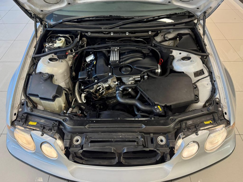 2004 BMW 318ti Auto