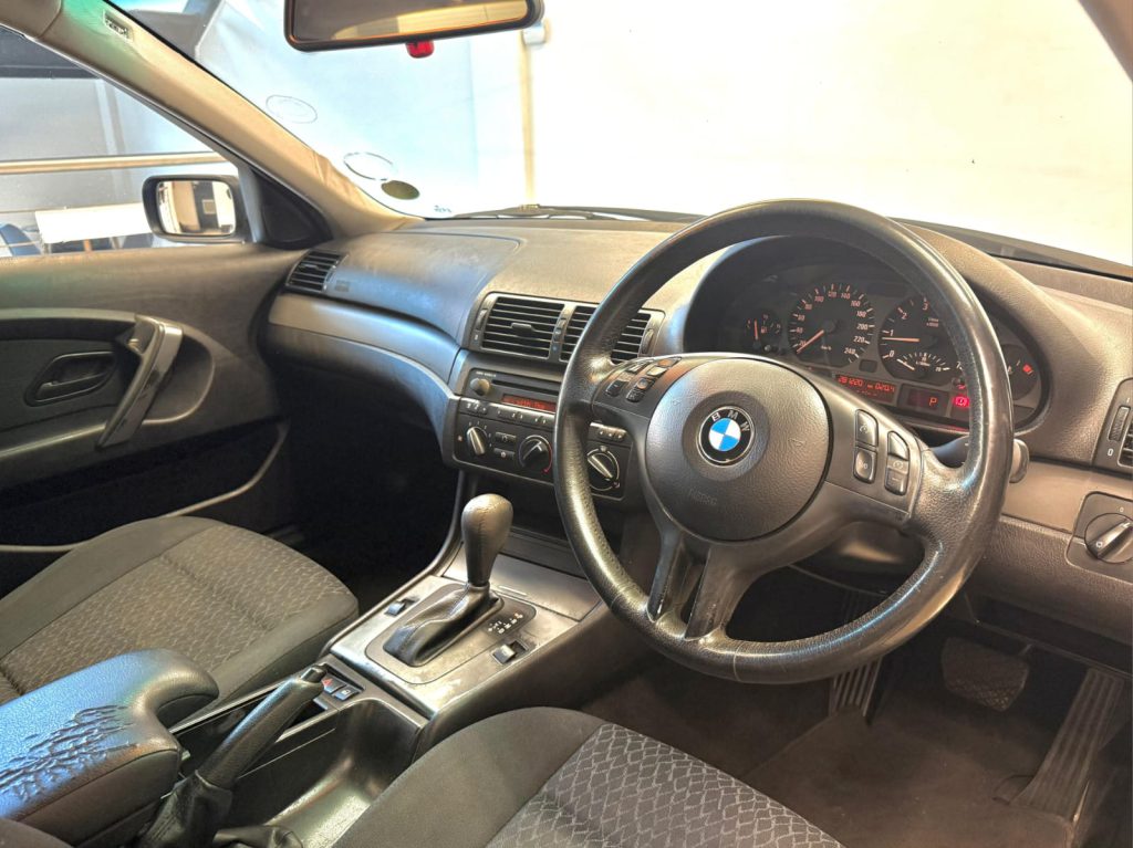 2004 BMW 318ti Auto