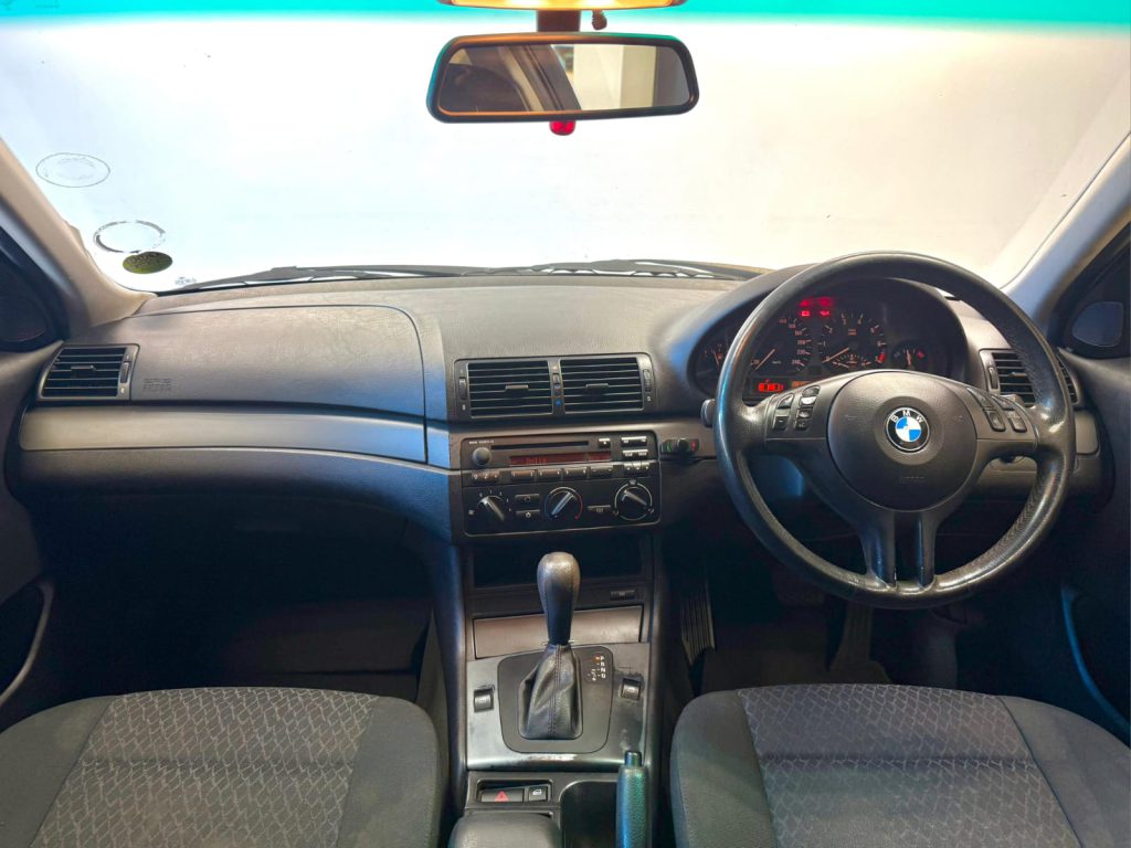 2004 BMW 318ti Auto